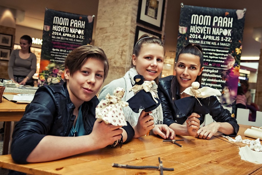 kiszebabat_keszitettek_szekeres_noriek