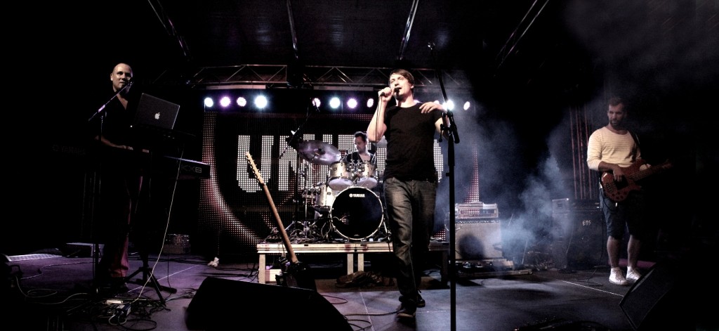 UnitedOnStageBannerAmsterdam2k1