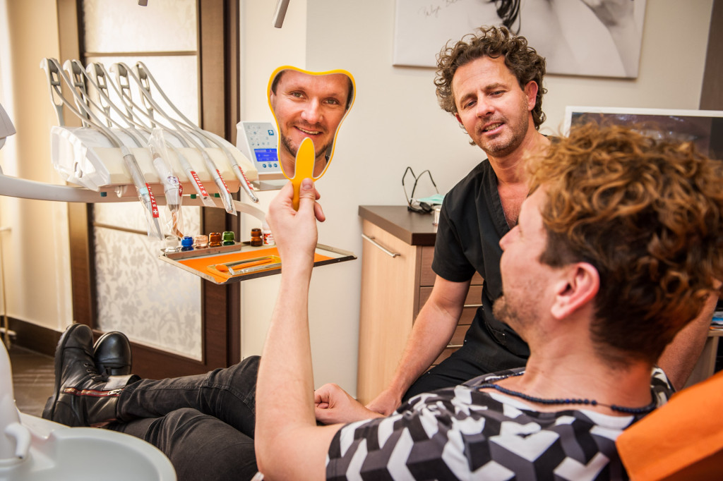 tukrom, tukrom, mondd_meg_nekem