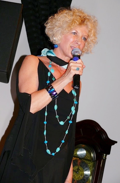 A Játékszín Pódium Színpadán.JPG