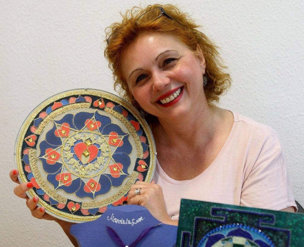 Mandalalove Zsuzsi.jpg