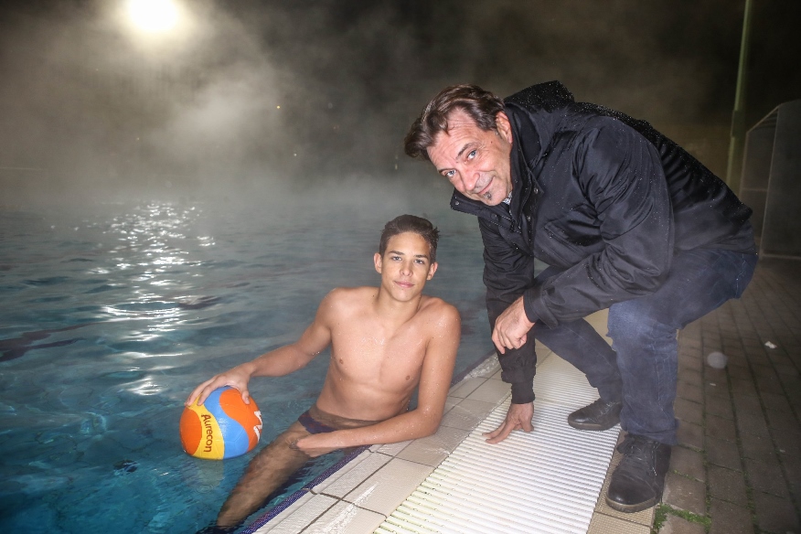 hajasdavid_medenceben