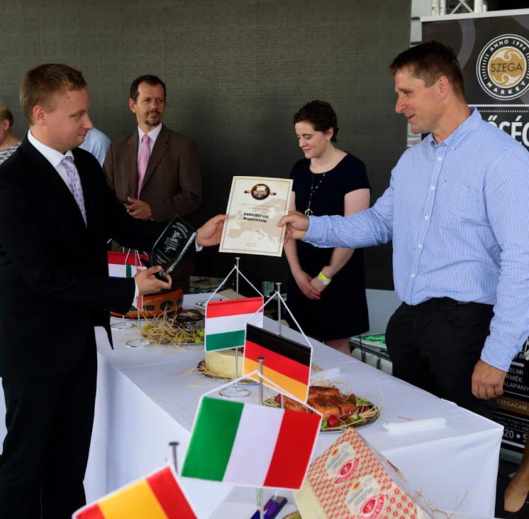 Nemzetek Sajtversenye - 1. díj (magyar).jpg