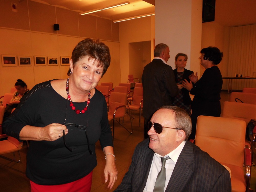 13 Fülep Gabriella, a MÚOSZ munkatársa és dr. Szőke László, az SZGYF osztályvezetője.JPG