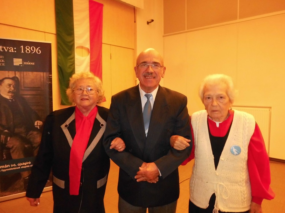 14 Balról jobbra Borsányi Veronika, Adamecz László és Takácsné Csente Júlia.JPG